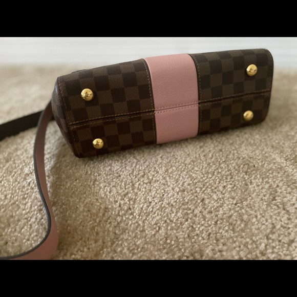 Pre-owned louis vuitton hand bag in a great condition barely used - Picture 3 of 8